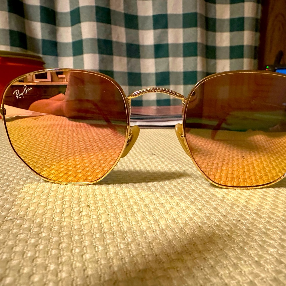 NWT BRAND new pink Ray-Ban Sunglasses